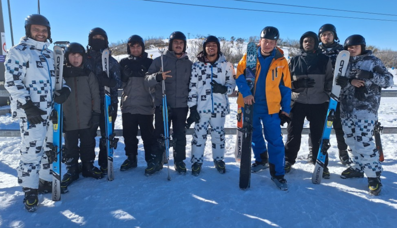 Kirinari Hostel students at the snow