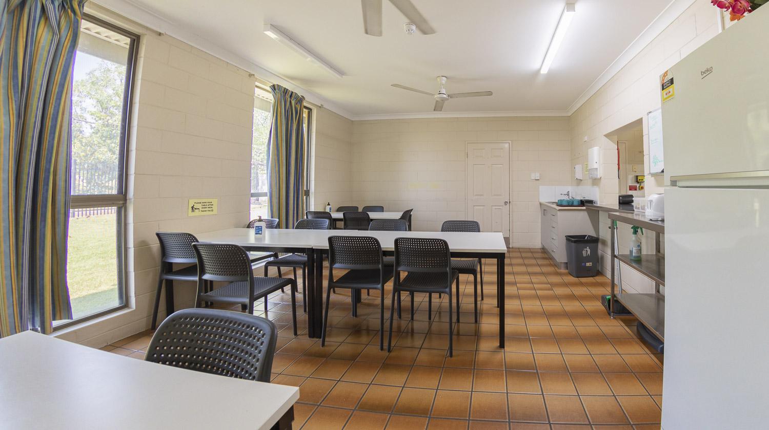 Nagandji-Nagandji-Ba_Hostel dining room