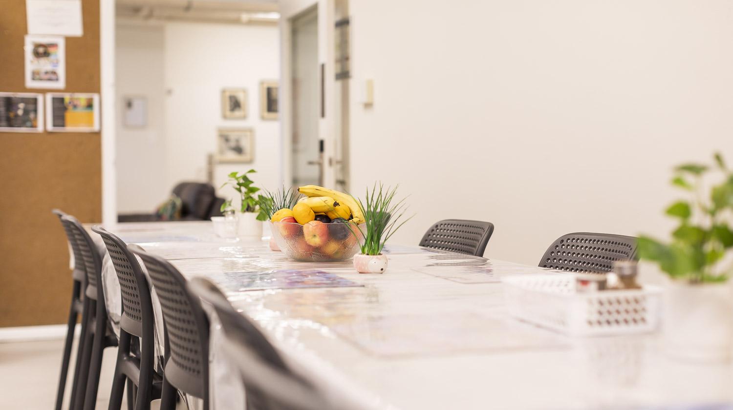 Tony Mundine Hostel dining room