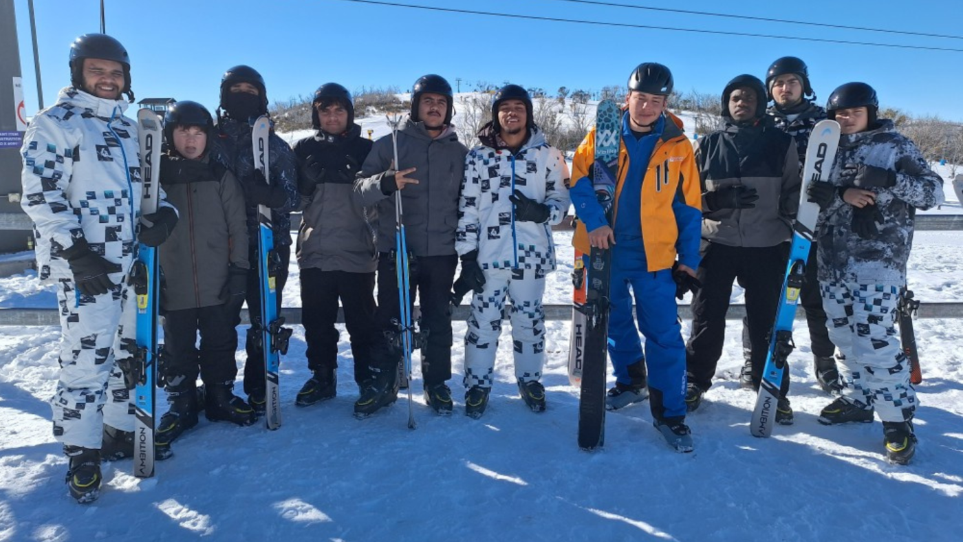 Kirinari Hostel students at the snow